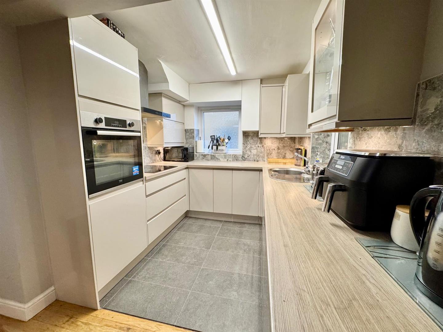 PHOTO-2025-12-10-16-27-46 (6).jpg